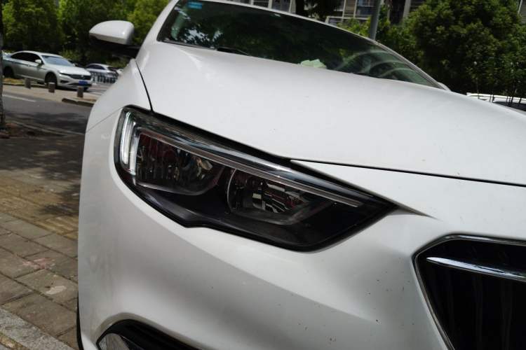 Used Buick Regal 2017 20T Elite Edition Right Front Headlight