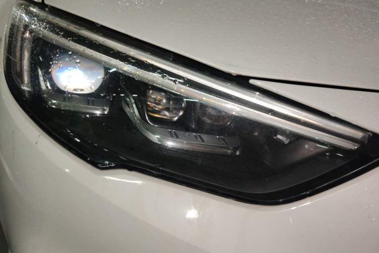 Used Buick Regal 2017 20T Luxury Model Right Front Headlight