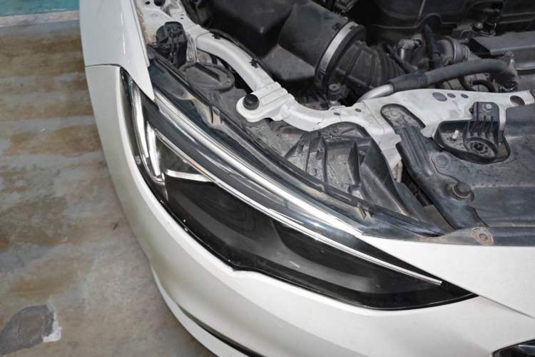Used Buick Regal 2017 20T Elite Edition Right Front Headlight