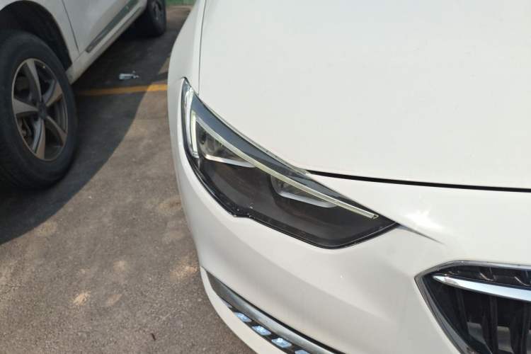 Used Buick Regal 2017 20T Elite Edition Right Front Headlight