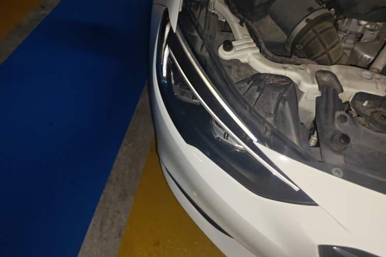 Used Buick Regal 2017 28T Luxury Edition Right Front Headlight