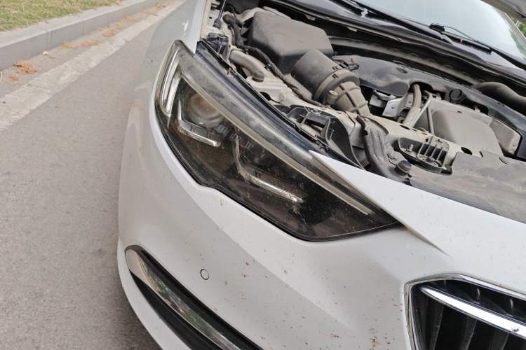 Used Buick Regal 2017 28T Luxury Edition Right Front Headlight