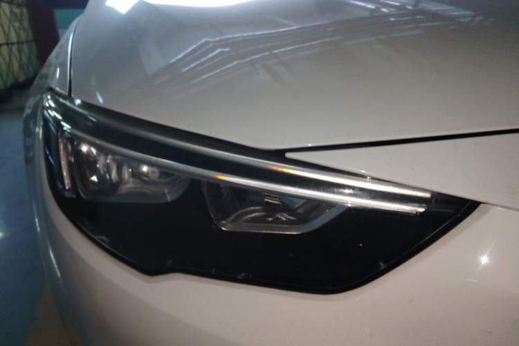 Used Buick Regal 2017 20T Elite Edition Right Front Headlight