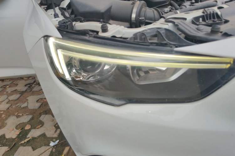 Used Buick Regal 2017 20T Elite Edition Right Front Headlight
