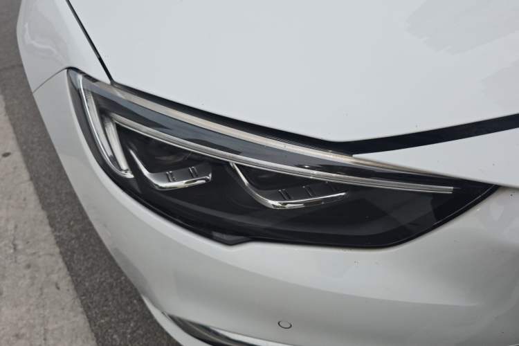 Used Buick Regal 2017 20T Prestige Model Right Front Headlight