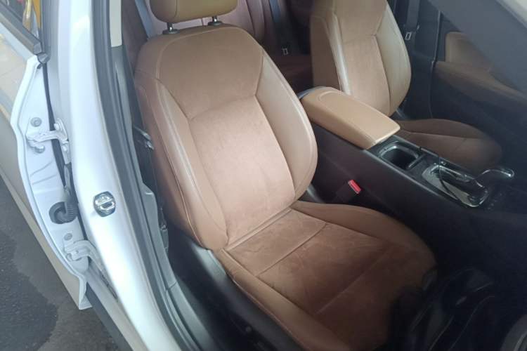 Used Buick Regal 2017 20T Luxury Model Right Front Seat