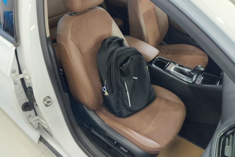 Used Buick Regal 2017 20T Elite Edition Right Front Seat
