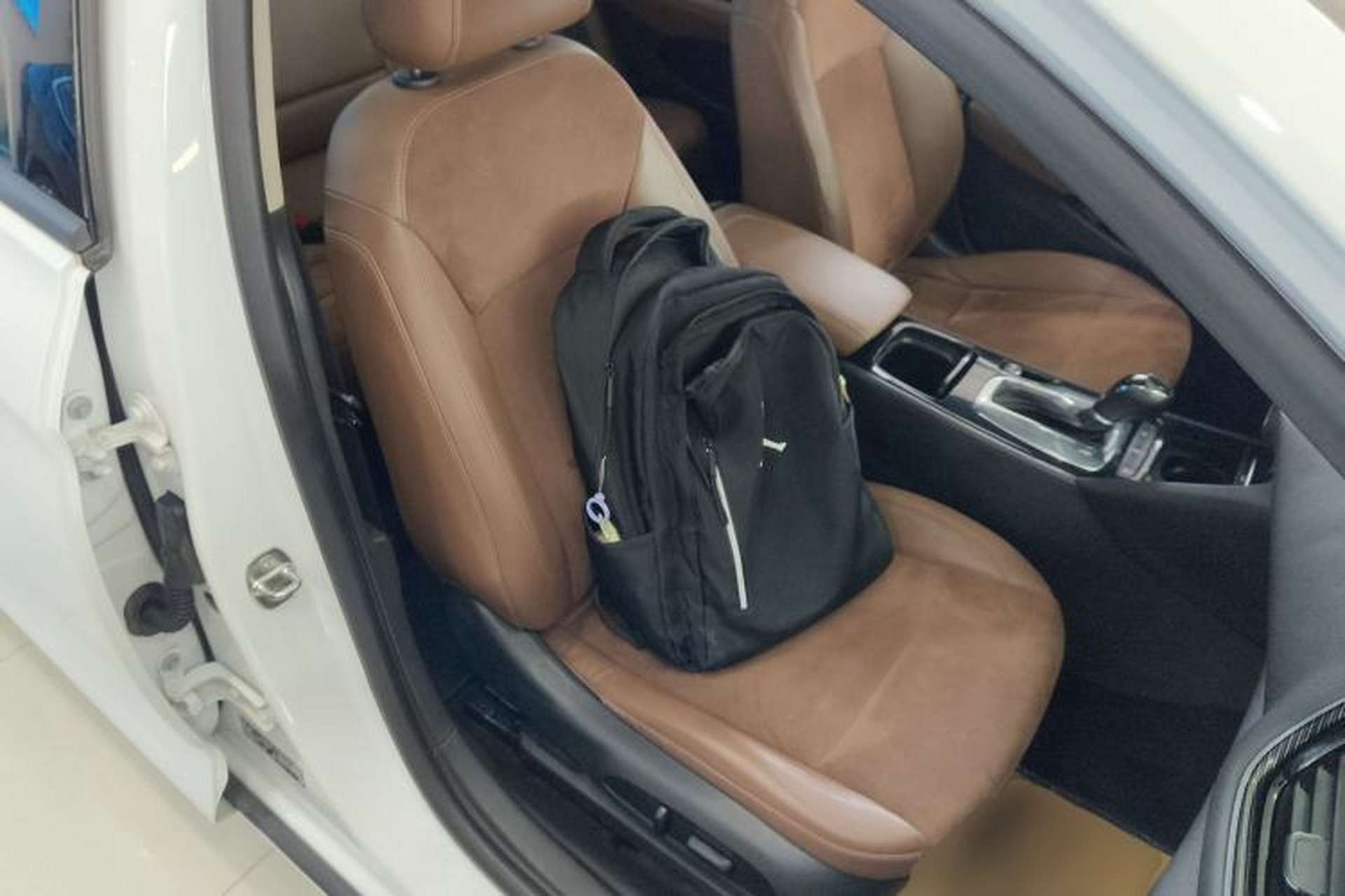 Used Buick Regal 2017 20T Elite Edition Right Front Seat