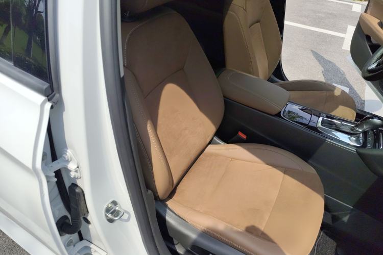 Used Buick Regal 2017 20T Elite Edition Right Front Seat