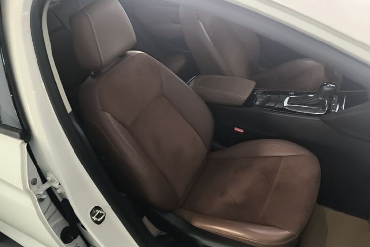 Used Buick Regal 2017 20T Elite Edition Right Front Seat