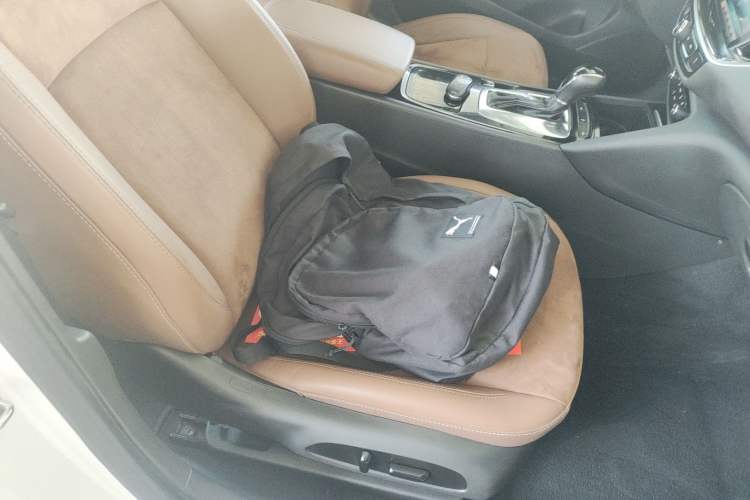 Used Buick Regal 2017 20T Elite Edition Right Front Seat