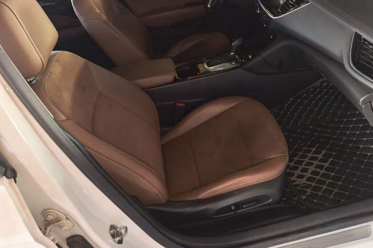Used Buick Regal 2017 20T Luxury Model Right Front Seat
