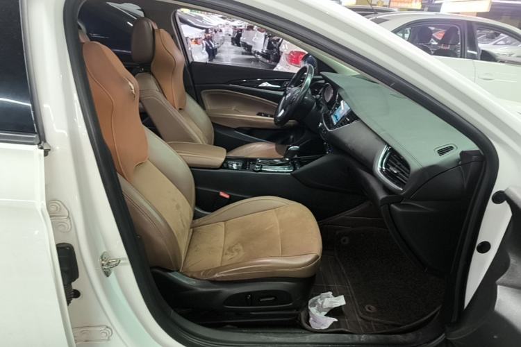 Used Buick Regal 2017 20T Elite Edition Right Front Seat