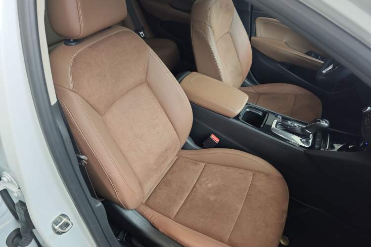 Used Buick Regal 2017 20T Elite Edition Right Front Seat