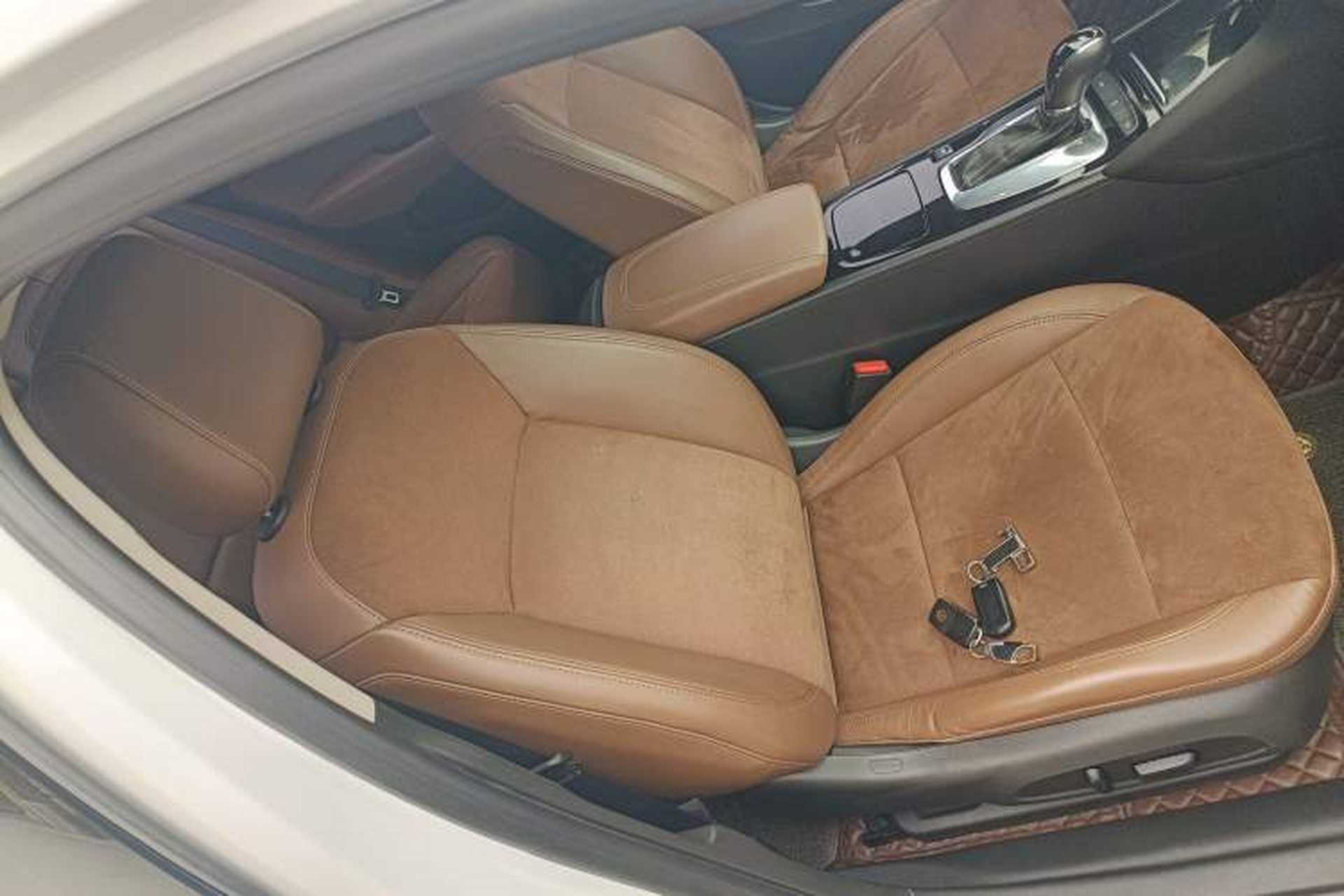 Used Buick Regal 2017 20T Elite Edition Right Front Seat