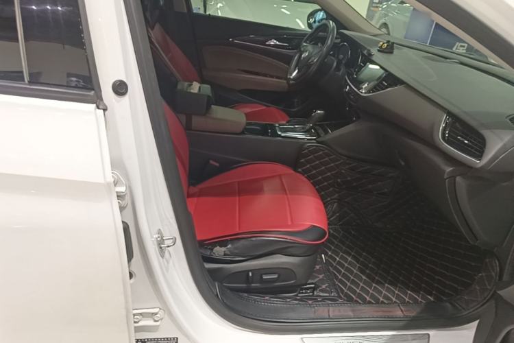 Used Buick Regal 2017 20T Elite Edition Right Front Seat