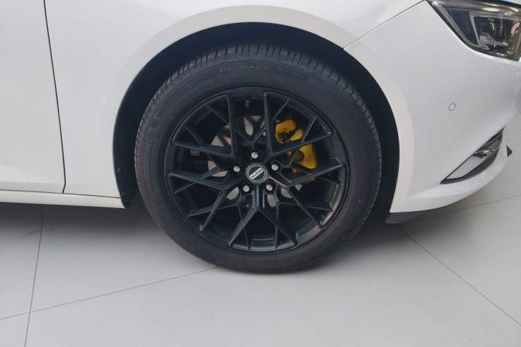 Used Buick Regal 2017 20T Luxury Model Right Front Wheel Hub