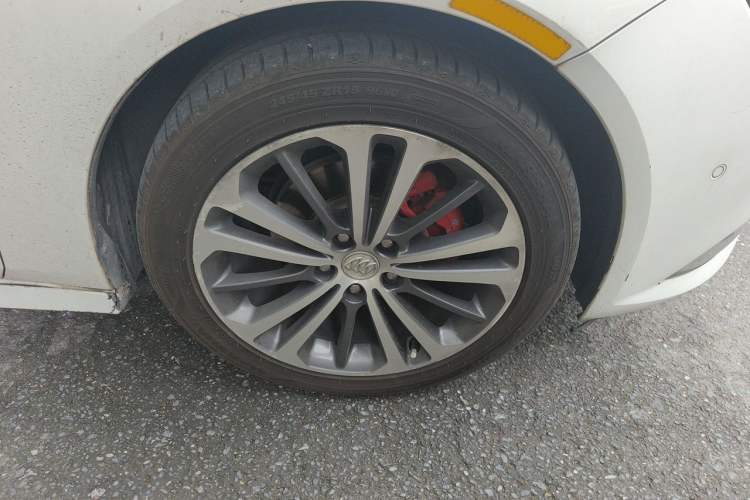 Used Buick Regal 2017 28T Prestige Model Right Front Wheel Hub