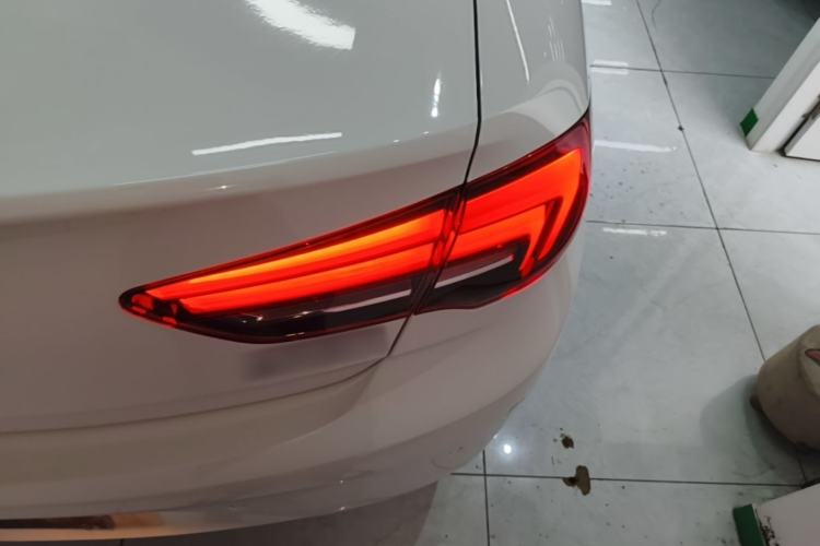 Used Buick Regal 2017 20T Elite Edition Right Rear Taillight