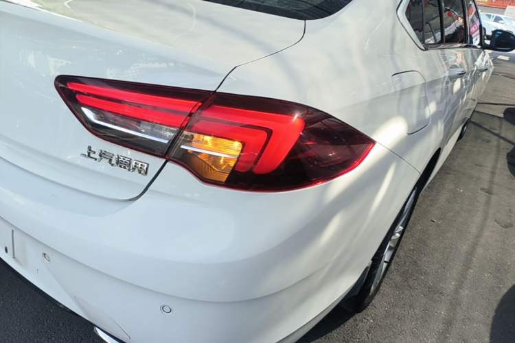 Used Buick Regal 2017 20T Elite Edition Right Rear Taillight