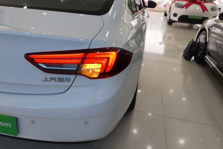 Used Buick Regal 2017 20T Elite Edition Right Rear Taillight