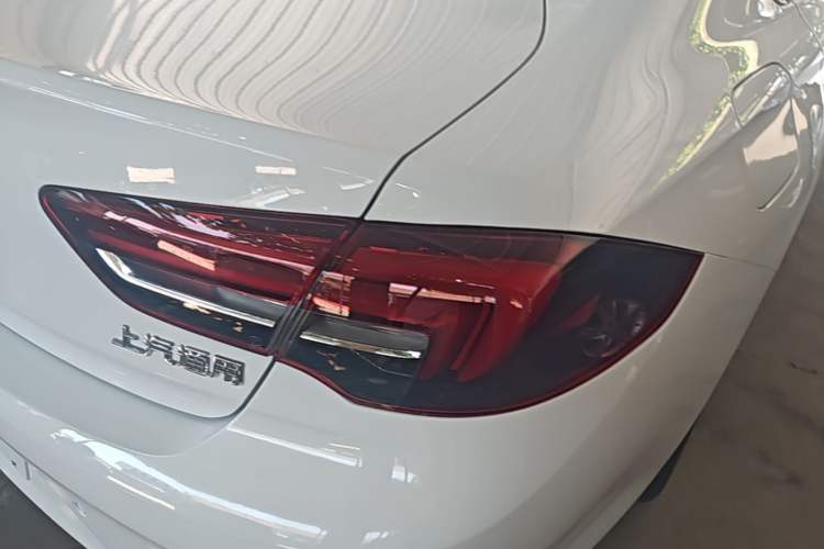 Used Buick Regal 2017 20T Elite Edition Right Rear Taillight
