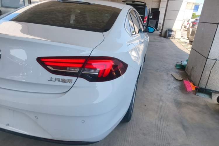 Used Buick Regal 2017 20T Elite Edition Right Rear Taillight