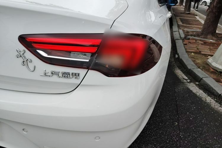 Used Buick Regal 2017 20T Elite Edition Right Rear Taillight