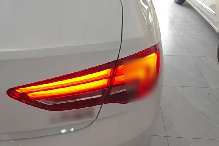 Used Buick Regal 2017 20T Luxury Model Right Rear Taillight