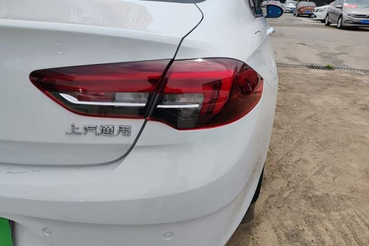 Used Buick Regal 2017 20T Elite Edition Right Rear Taillight