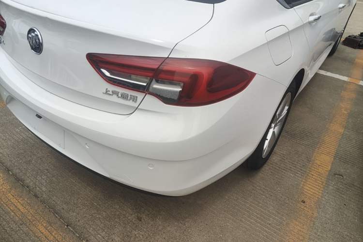 Used Buick Regal 2017 20T Elite Edition Right Rear Taillight