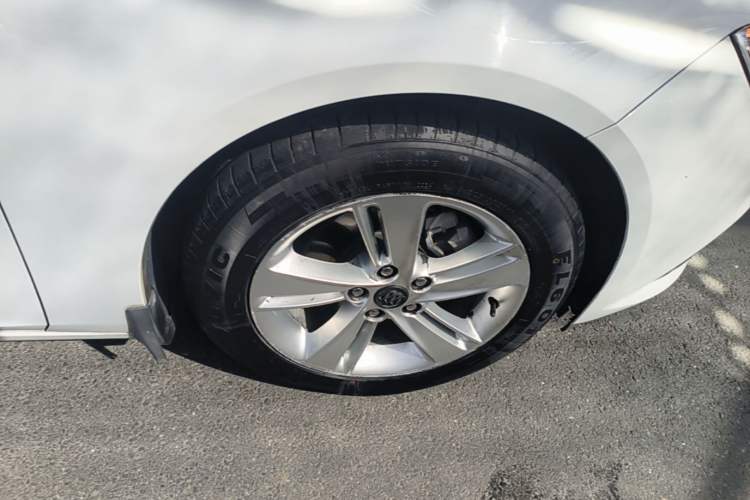 Used Buick Regal 2017 20T Elite Edition Right Rear Wheel Hub
