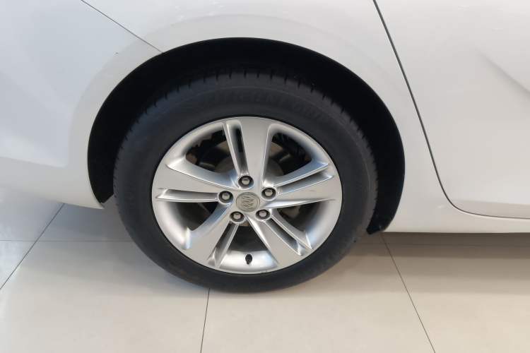 Used Buick Regal 2017 20T Elite Edition Right Rear Wheel Hub