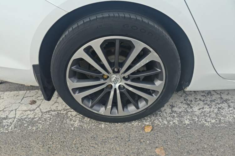 Used Buick Regal 2017 20T Prestige Model Right Rear Wheel Hub