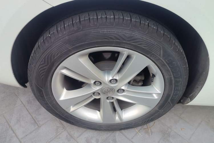 Used Buick Regal 2017 20T Elite Edition Right Rear Wheel Hub