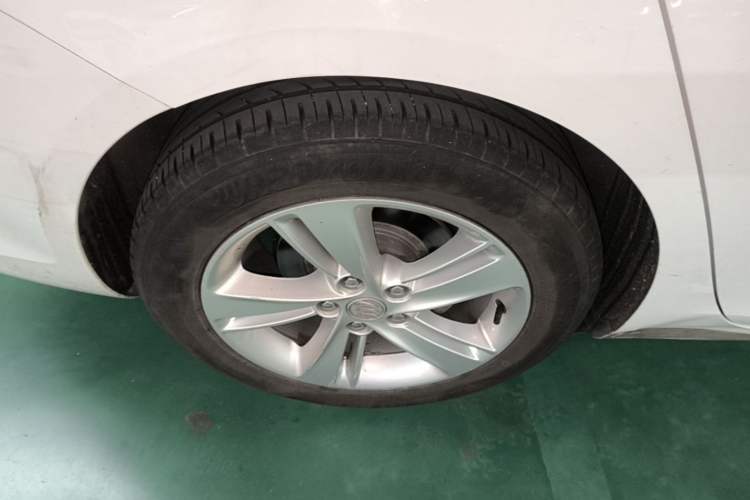 Used Buick Regal 2017 20T Elite Edition Right Rear Wheel Hub