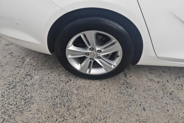 Used Buick Regal 2017 20T Luxury Model Right Rear Wheel Hub