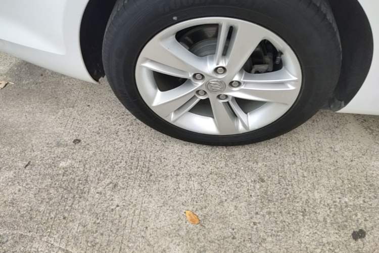 Used Buick Regal 2017 20T Elite Edition Right Rear Wheel Hub