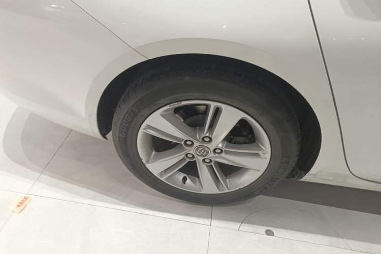 Used Buick Regal 2017 20T Elite Edition Right Rear Wheel Hub