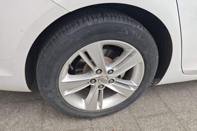 Used Buick Regal 2017 20T Elite Edition Right Rear Wheel Hub