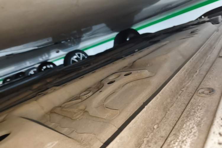 Used Buick Regal 2017 20T Elite Edition Right Side Sill