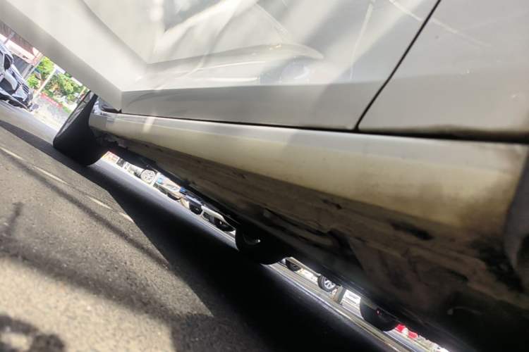 Used Buick Regal 2017 20T Elite Edition Right Side Sill