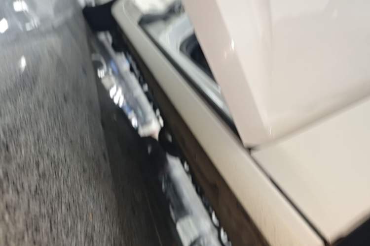 Used Buick Regal 2017 20T Elite Edition Right Side Sill