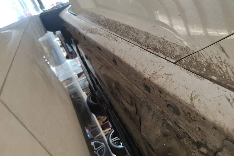 Used Buick Regal 2017 28T Luxury Edition Right Side Sill
