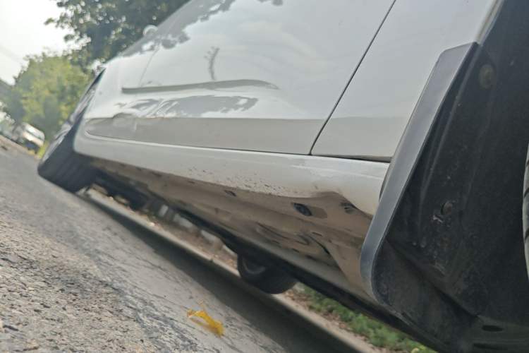 Used Buick Regal 2017 20T Prestige Model Right Side Sill