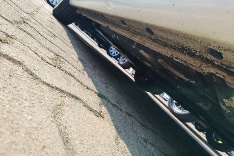 Used Buick Regal 2017 20T Elite Edition Right Side Sill