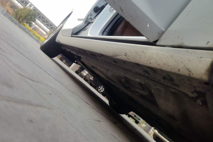 Used Buick Regal 2017 20T Elite Edition Right Side Sill