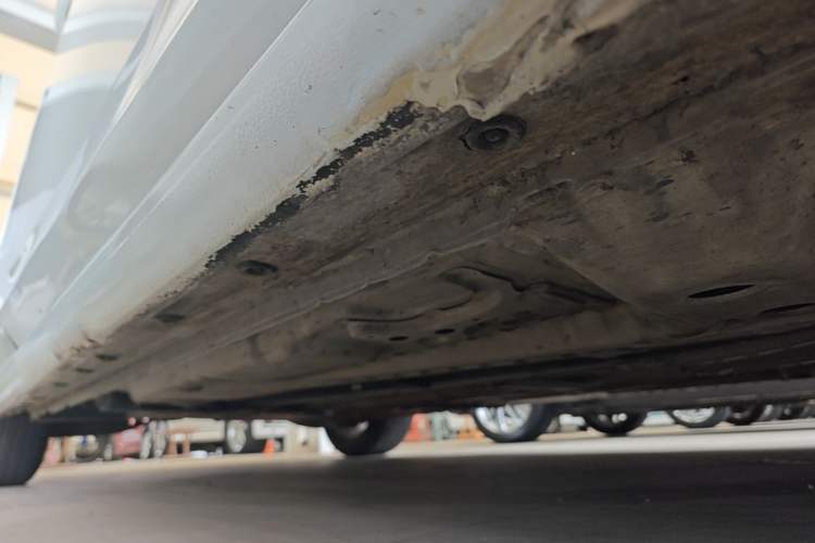 Used Buick Regal 2017 20T Elite Edition Right Side Sill