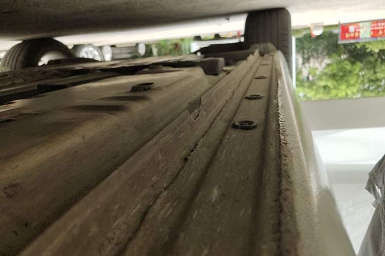 Used Buick Regal 2017 20T Elite Edition Right Side Sill
