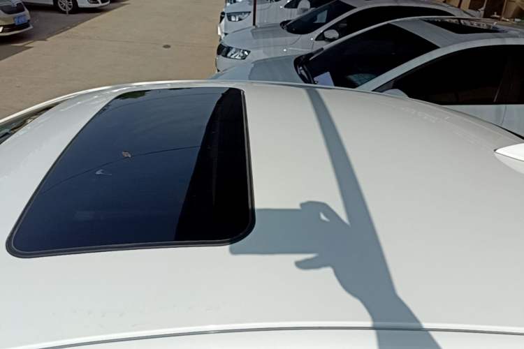 Used Buick Regal 2017 20T Elite Edition Roof